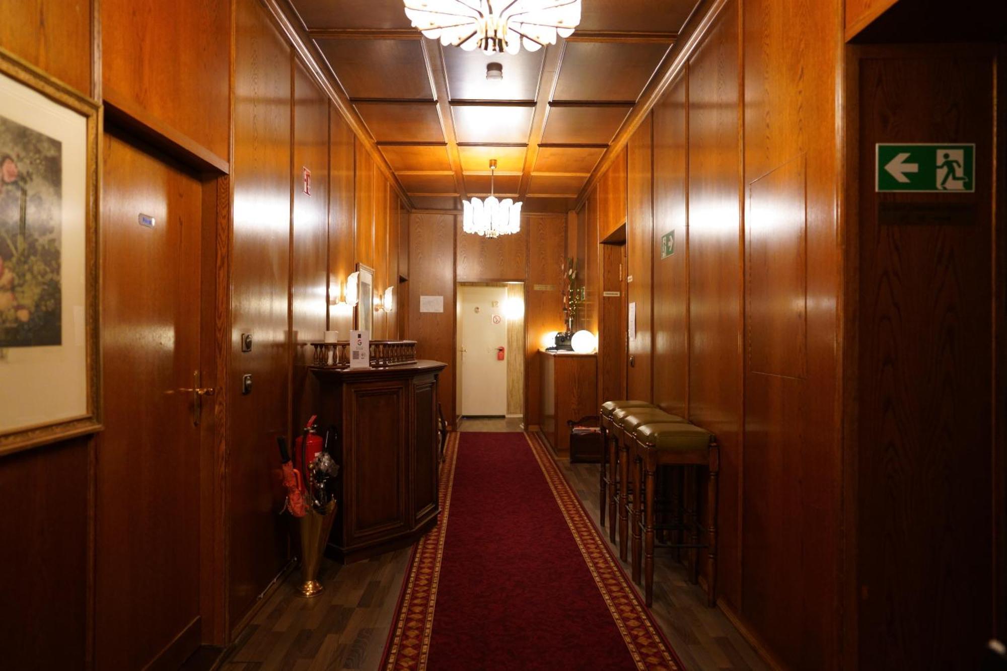 Hotel Pension Xantener Eck Berlin Bagian luar foto