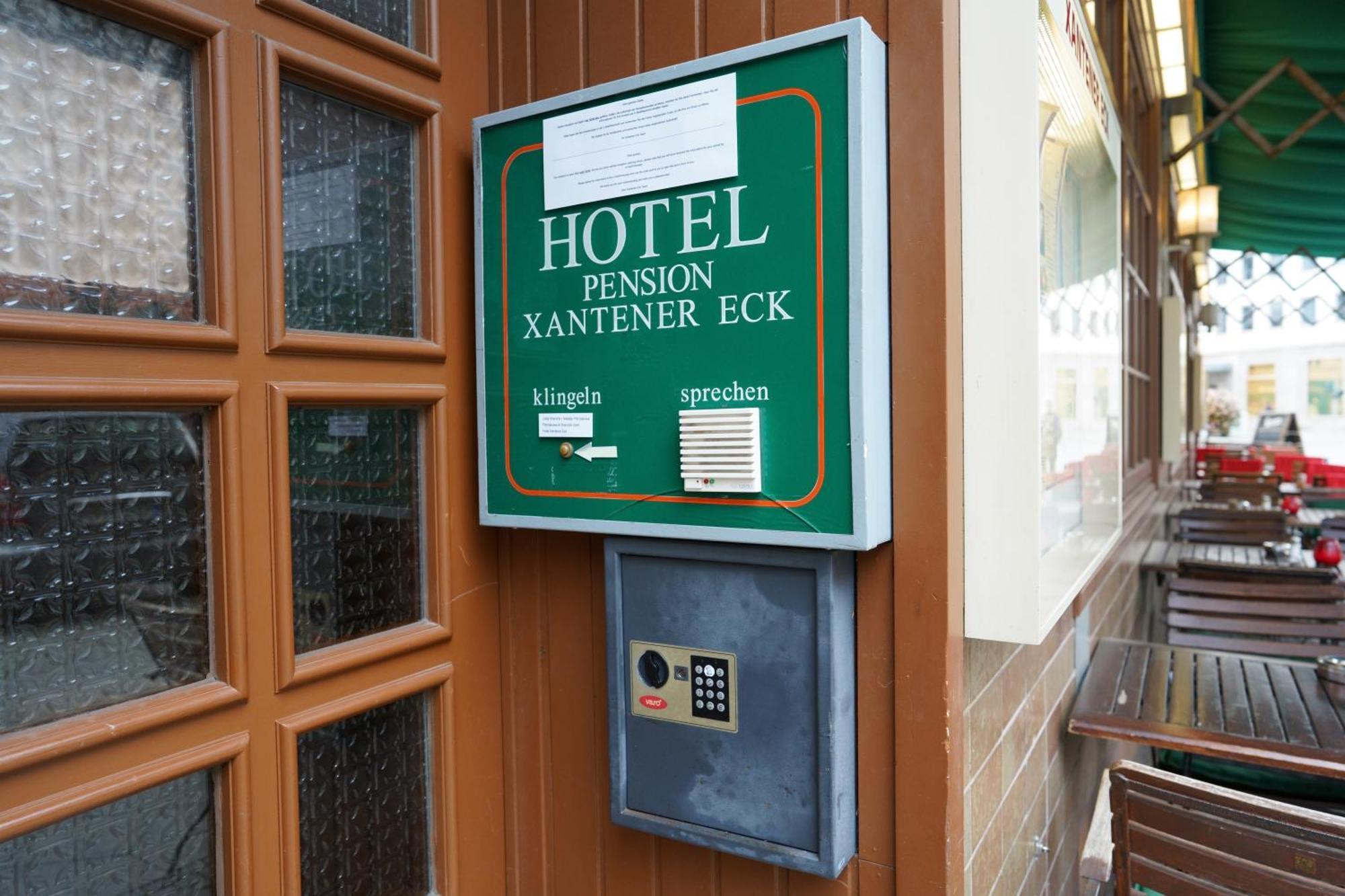 Hotel Pension Xantener Eck Berlin Bagian luar foto