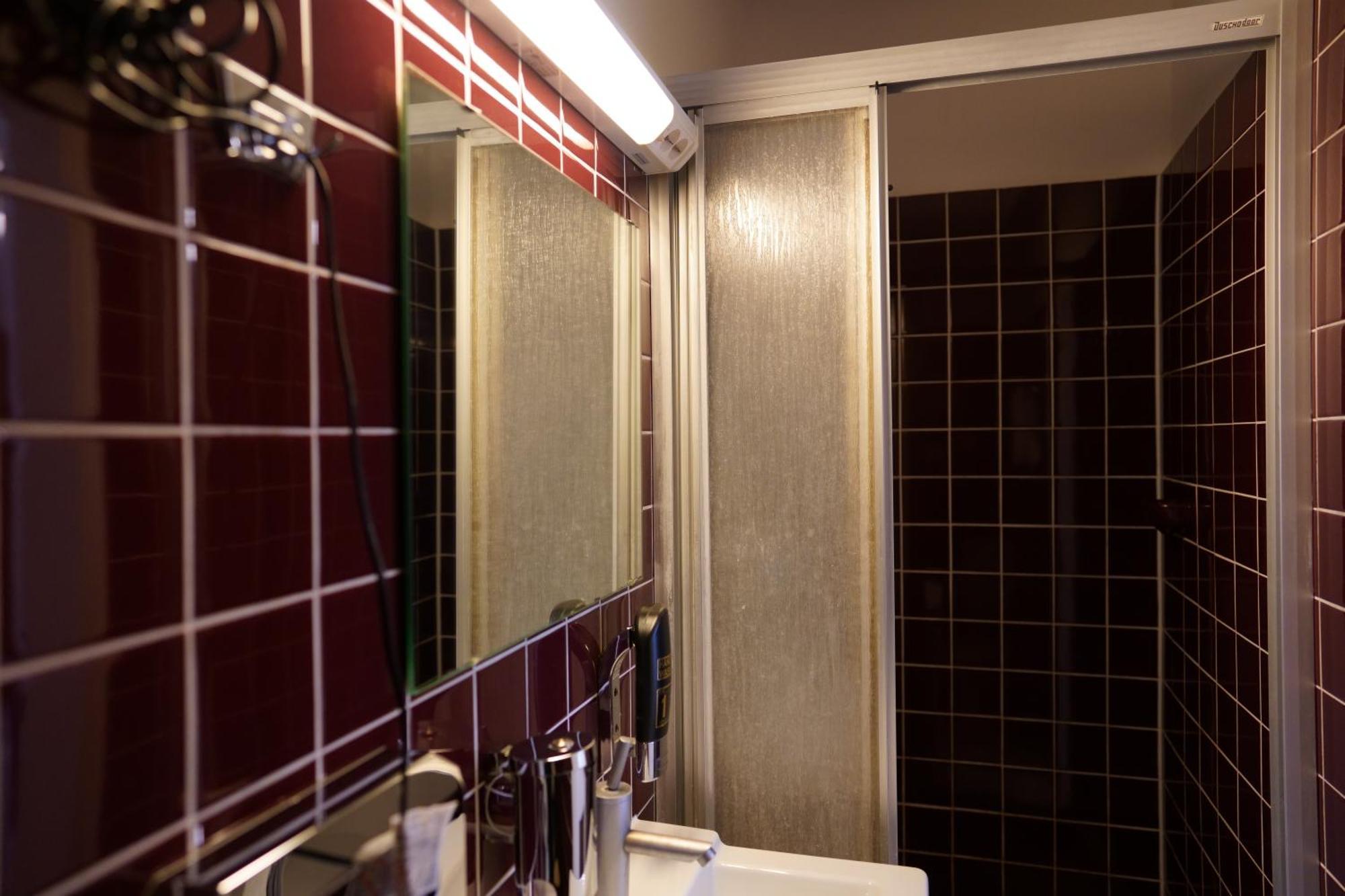 Hotel Pension Xantener Eck Berlin Bagian luar foto